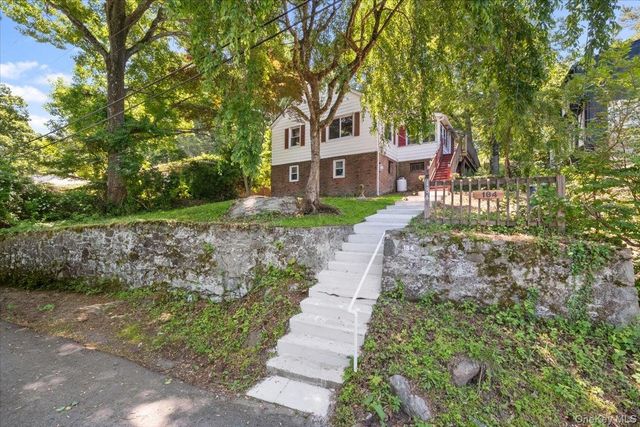 184 Lake Drive, Lake Peekskill, NY 10537