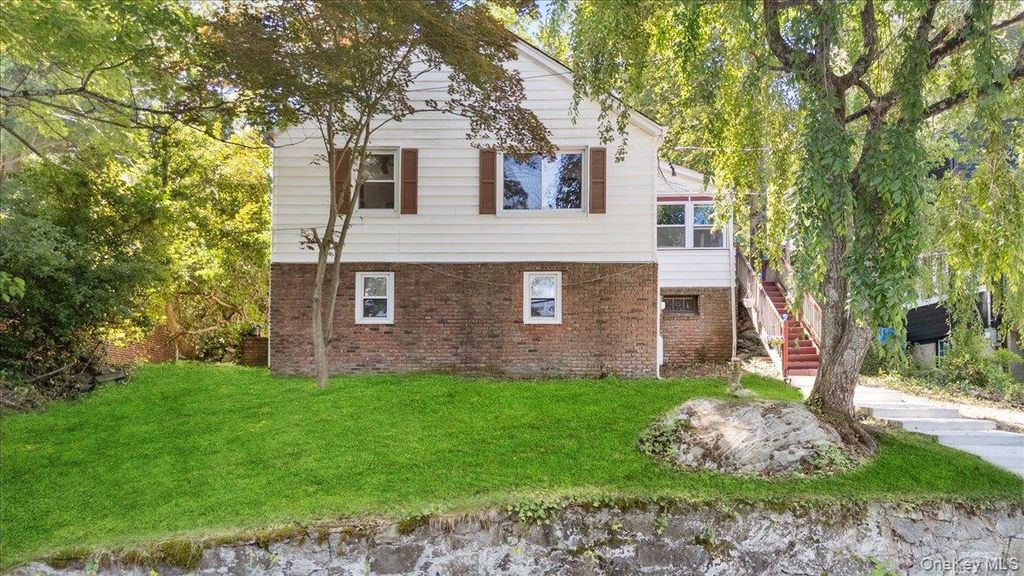 184 Lake Drive, Lake Peekskill, NY 10537