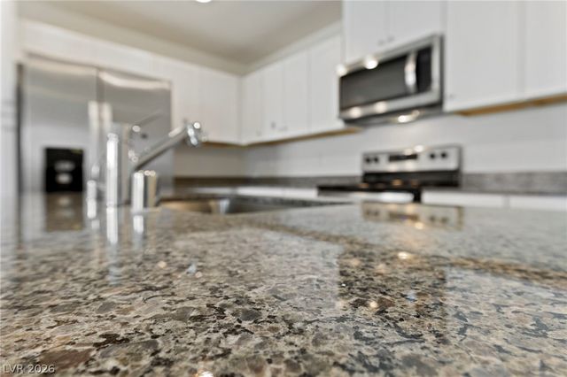 7909 Whisper Words Avenue, Las Vegas, NV 89113