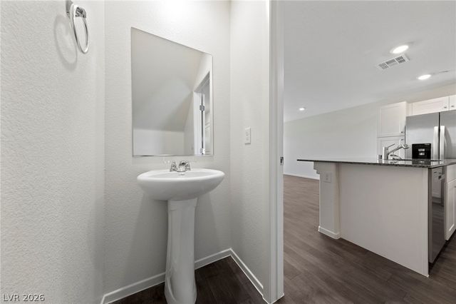 7909 Whisper Words Avenue, Las Vegas, NV 89113