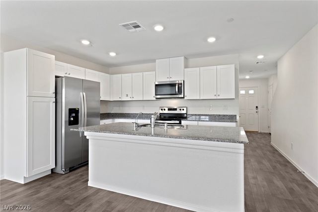 7909 Whisper Words Avenue, Las Vegas, NV 89113