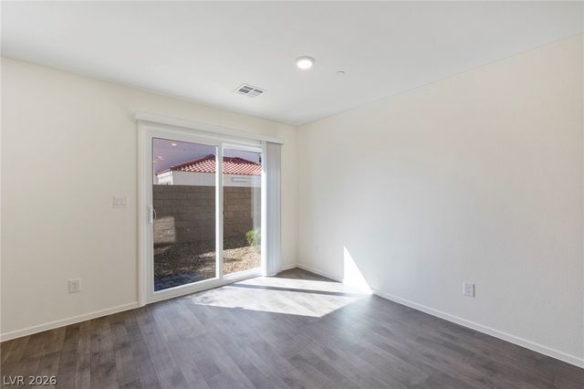 7909 Whisper Words Avenue, Las Vegas, NV 89113