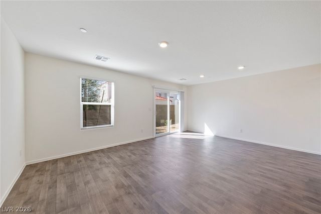 7909 Whisper Words Avenue, Las Vegas, NV 89113