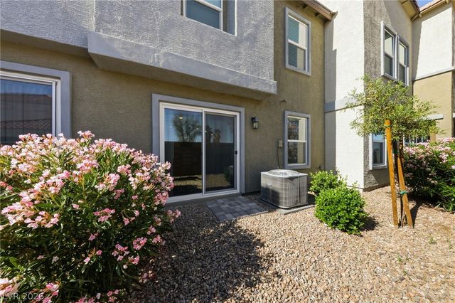 7909 Whisper Words Avenue, Las Vegas, NV 89113