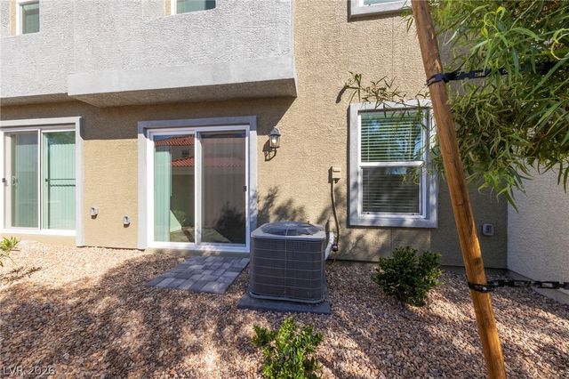 7909 Whisper Words Avenue, Las Vegas, NV 89113