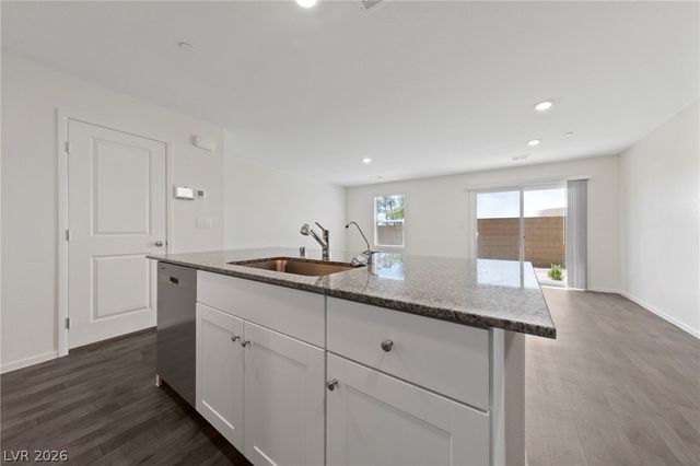 7909 Whisper Words Avenue, Las Vegas, NV 89113