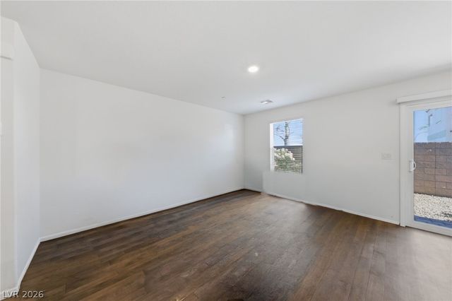 7909 Whisper Words Avenue, Las Vegas, NV 89113