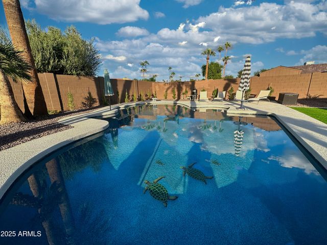 7732 W WAGONER Road, Glendale, AZ 85308