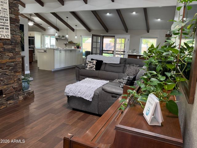 7732 W WAGONER Road, Glendale, AZ 85308