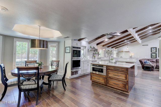 7732 W WAGONER Road, Glendale, AZ 85308