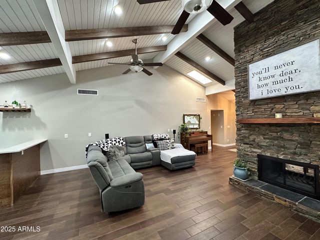 7732 W WAGONER Road, Glendale, AZ 85308