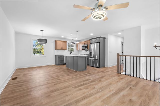 127 Veebelt Dr, Hendersonville, TN 37075
