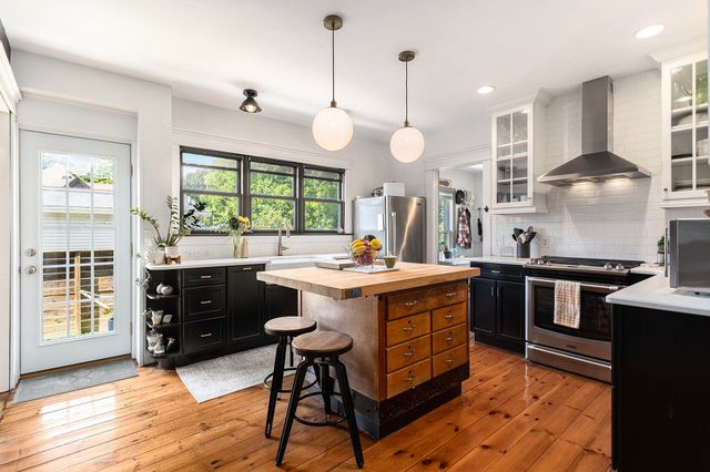 619 E Michigan Avenue, Marshall, MI 49068