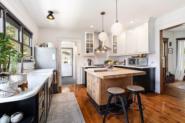 619 E Michigan Avenue, Marshall, MI 49068