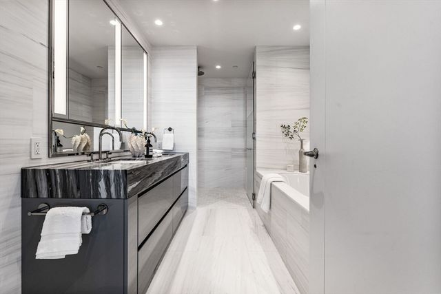 682 Atlantic Ave 40L, Boston, MA 02111