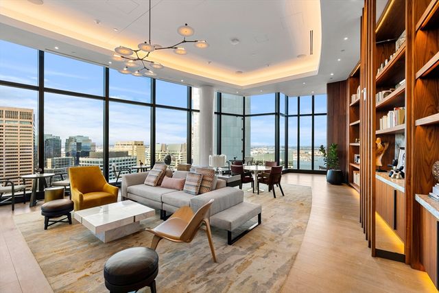 682 Atlantic Ave 40L, Boston, MA 02111