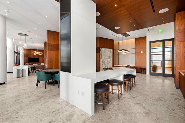 682 Atlantic Ave 40L, Boston, MA 02111