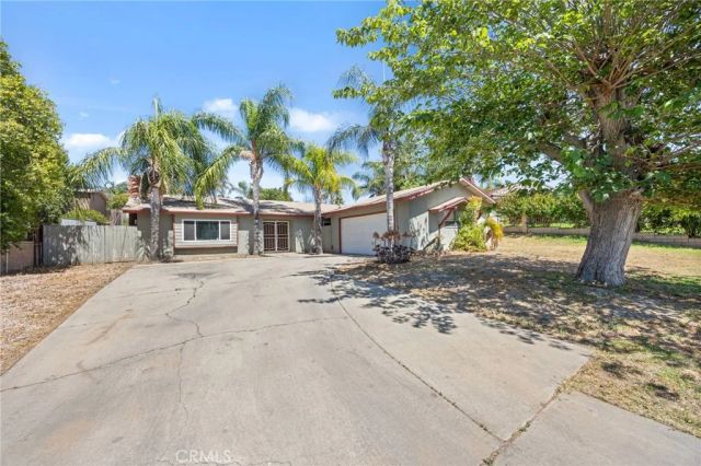10937 Desert Sand Avenue, Riverside, CA 92505