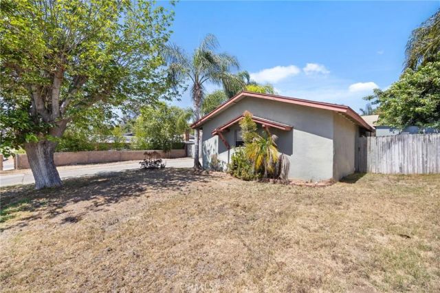 10937 Desert Sand Avenue, Riverside, CA 92505
