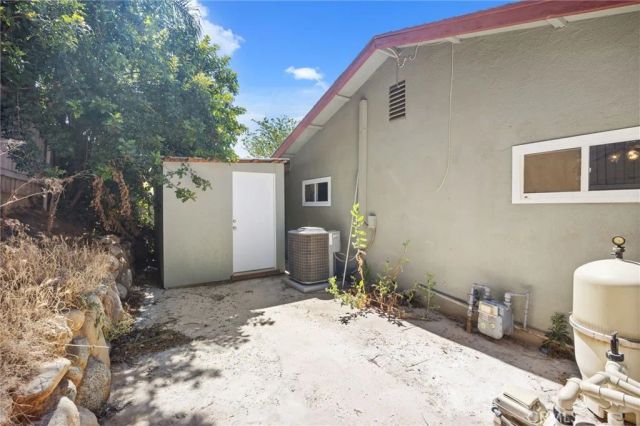 10937 Desert Sand Avenue, Riverside, CA 92505