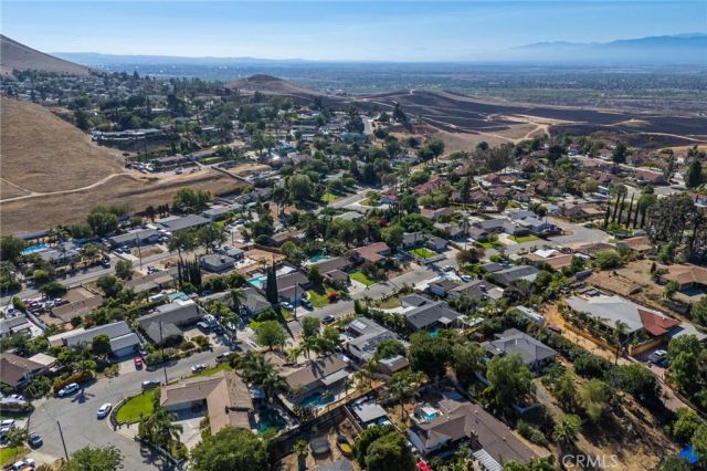 10937 Desert Sand Avenue, Riverside, CA 92505