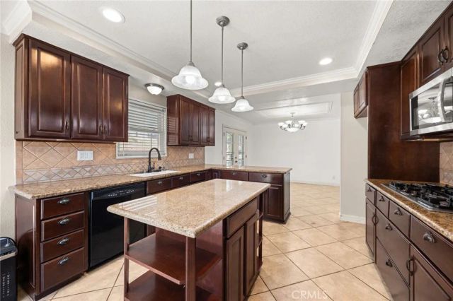 10937 Desert Sand Avenue, Riverside, CA 92505
