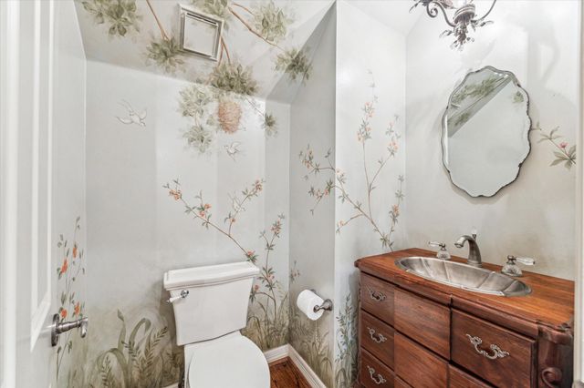 1 Exbury Way, Houston, TX 77056