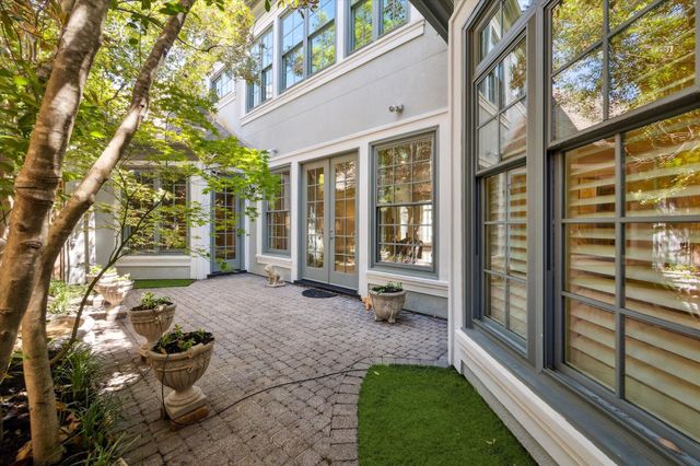 1 Exbury Way, Houston, TX 77056