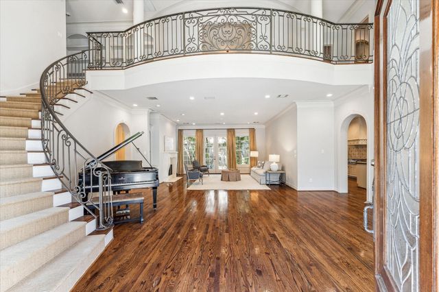 1 Exbury Way, Houston, TX 77056