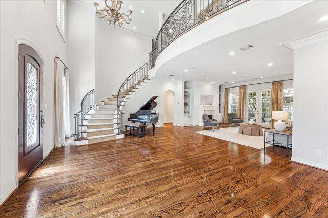 1 Exbury Way, Houston, TX 77056