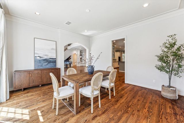 1 Exbury Way, Houston, TX 77056