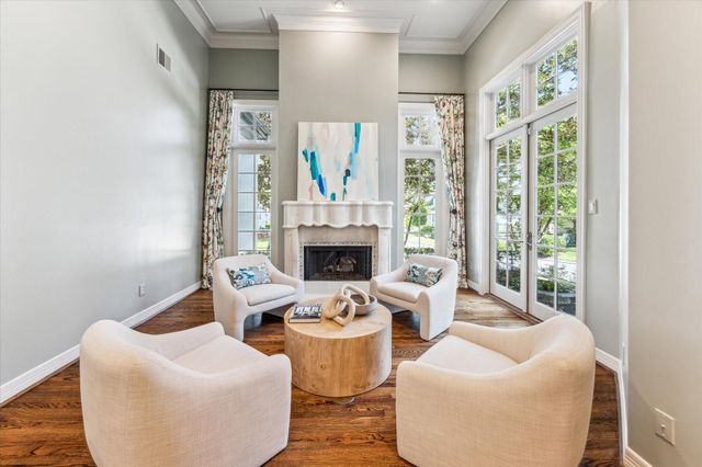 1 Exbury Way, Houston, TX 77056