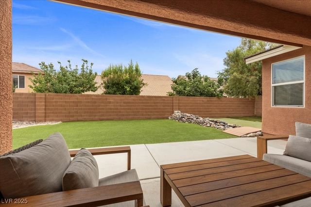 10300 South Dapple Gray Road, Las Vegas, NV 89178