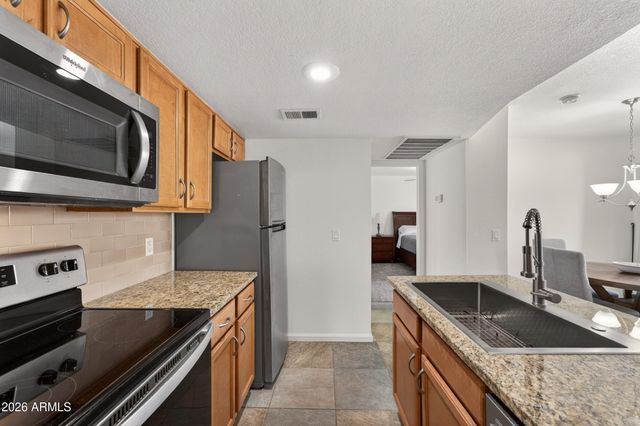200 E SOUTHERN Avenue E 303, Tempe, AZ 85282