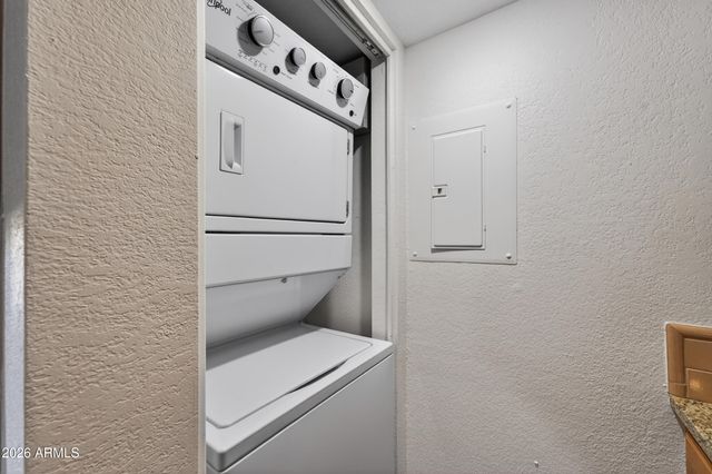 200 E SOUTHERN Avenue E 303, Tempe, AZ 85282