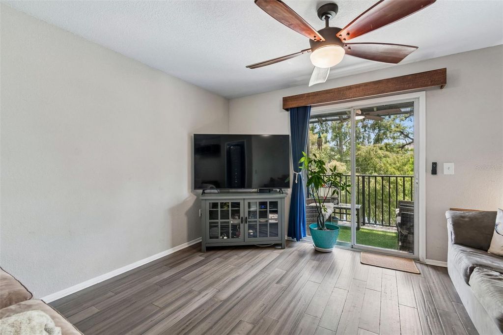 Image 5 of property listing at 4755 TUSCAN LOON DRIVE, Tampa, FL 33619