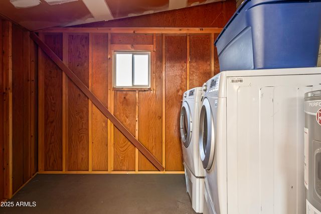 5808 E LAWNDALE Street, Mesa, AZ 85215