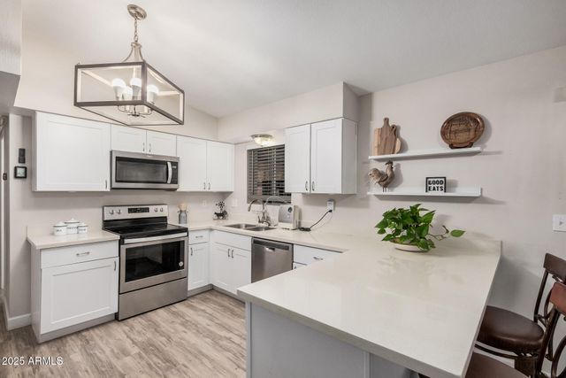 5808 E LAWNDALE Street, Mesa, AZ 85215