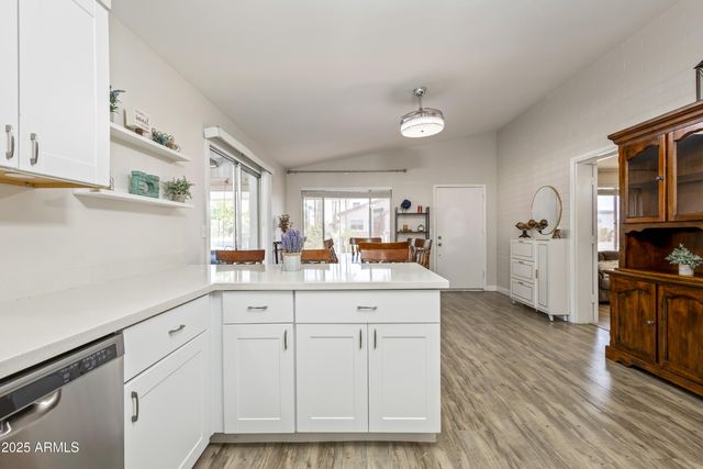 5808 E LAWNDALE Street, Mesa, AZ 85215