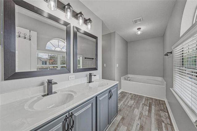 13416 KENT BRADLEY STREET, Dade City, FL 33525