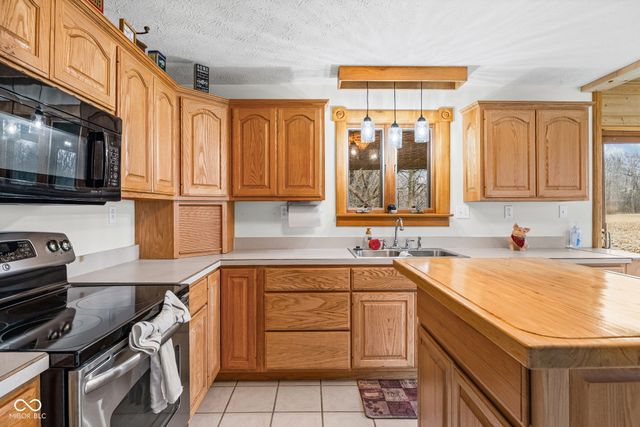 10162 N New Richmond Road, New Richmond, IN 47967