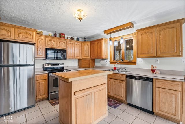 10162 N New Richmond Road, New Richmond, IN 47967