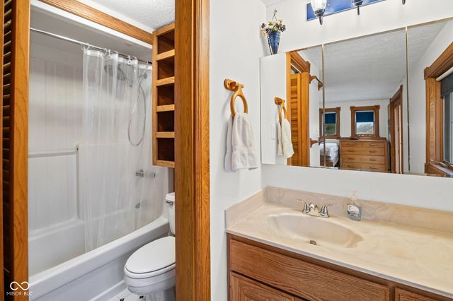 10162 N New Richmond Road, New Richmond, IN 47967