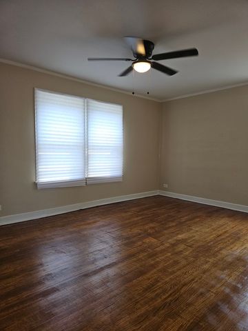 10638 S Eberhart Avenue, Chicago, IL 60628