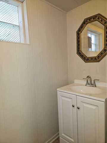 10638 S Eberhart Avenue, Chicago, IL 60628