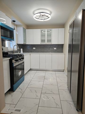 10638 S Eberhart Avenue, Chicago, IL 60628
