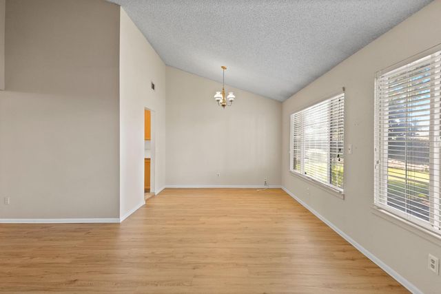 986 Pebble Way, Manteca, CA 95336