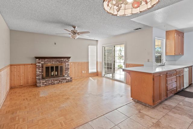 986 Pebble Way, Manteca, CA 95336