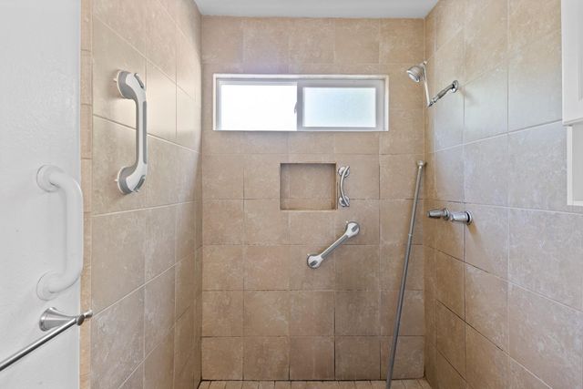 986 Pebble Way, Manteca, CA 95336