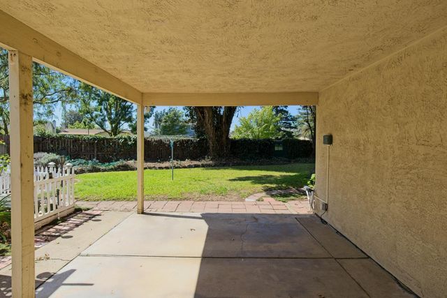 986 Pebble Way, Manteca, CA 95336